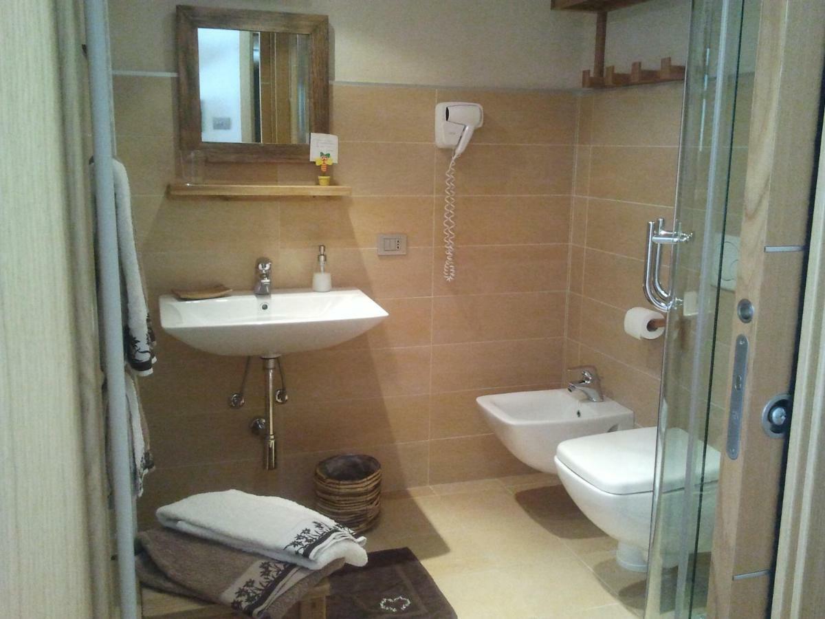 La Niche B&B La Thuile Exteriör bild